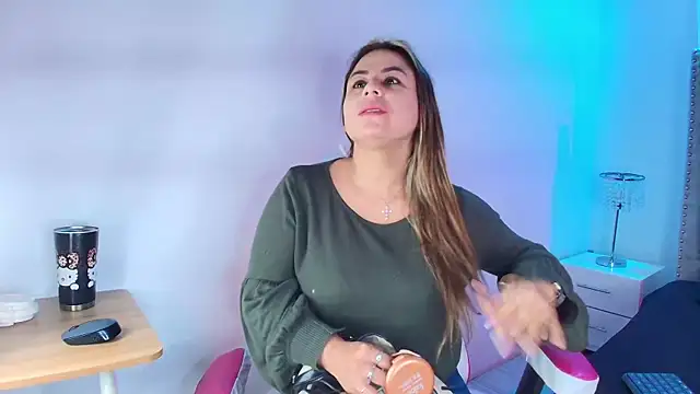 Lia adamsss online show from January 11, 3:44 am