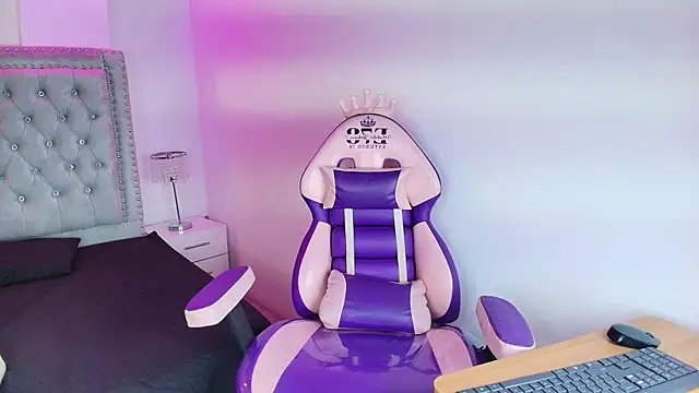 Lia adamsss online show from January 15, 3:44 am