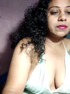 JENNIFERtamil online show from May 17, 6:26 pm