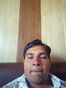 johnny8731 online show from April 12, 3:44 am