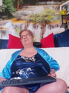 QueenPammy1 online show from February 1, 7:18 am