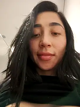 Elowyn online show from February 19, 11:23 pm