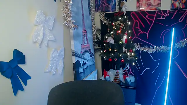 VanessaRey  online show from December 20, 7:48 am