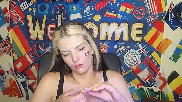 Snapshot of VanessaRey_ chatting on July 11, 6:21 pm VanessaRey online show from July 11, 6:21 pm