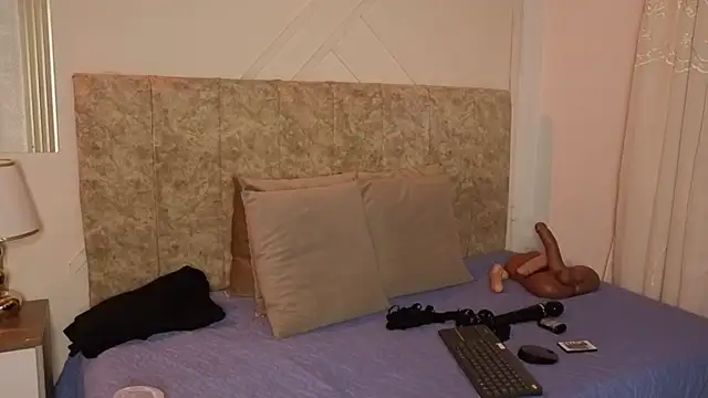 angelinarouse  online show from June 20, 3:42 am