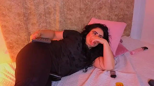 angelinarouse  online show from July 11, 8:28 am