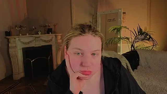 Jes Solar online show from February 4, 9:42 pm