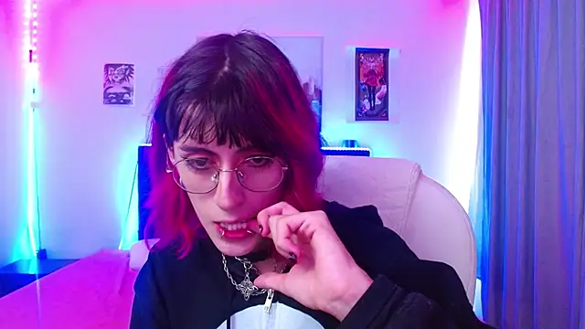 goth minerva online show from January 6, 1:37 pm