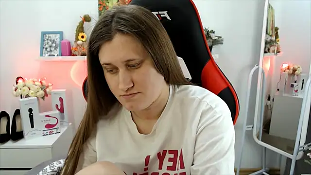 Lucky Lana online show from March 2, 7:15 am