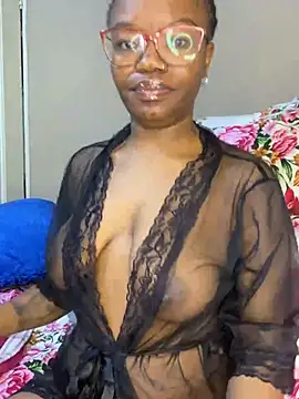 YummyMelanin117 online show from March 26, 1:38 pm