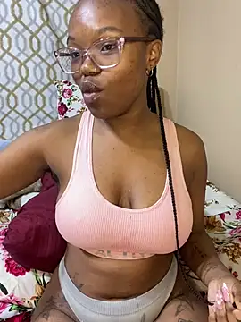 YummyMelanin117 online show from June 22, 3:25 am