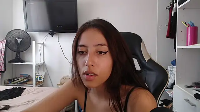 babygirlfree online show from March 17, 5:38 pm