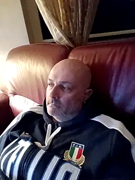 Alexis Bull online show from February 14, 11:56 pm