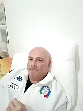 Alexis Bull online show from February 23, 4:15 pm