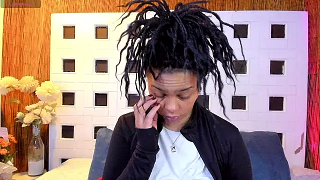 andrea xoe  online show from March 17, 1:36 pm