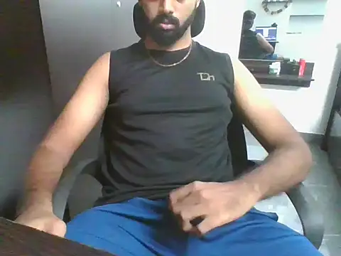 lovelyakash69 online show from May 22, 8:21 am