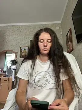 Snapshot of MariannaSida chatting on July 3, 8:10 am MariannaSida online show from July 3, 8:10 am