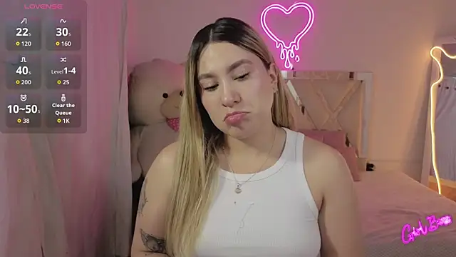 saaya tay online show from April 19, 3:28 am