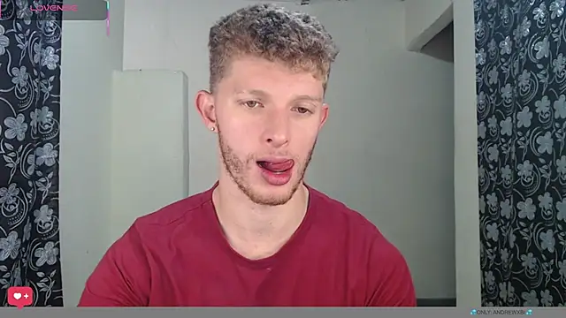 Snapshot of andrewxbi chatting on July 20, 6:43 pm andrewxbi online show from July 20, 6:43 pm