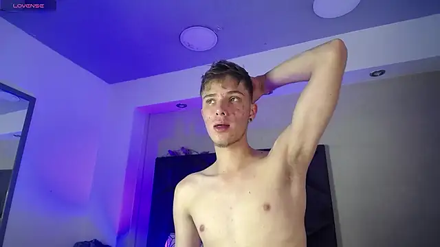 Robbin Blaze online show from March 15, 1:55 am