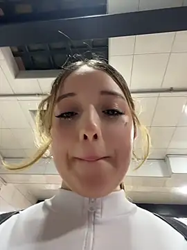 Baby  Otaku online show from April 18, 7:07 pm