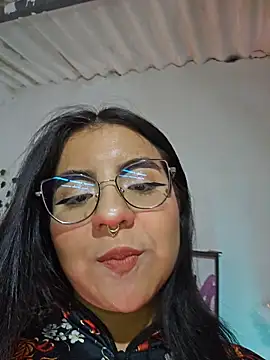 Snapshot of Maddy_rosse12 chatting on December 17, 5:08 pm Maddy rosse12 online show from December 17, 5:08 pm