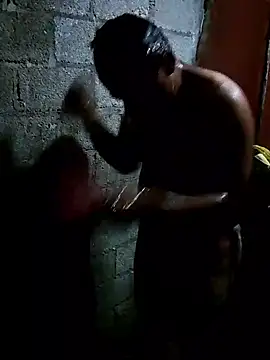 Snapshot of luuiss12 chatting on February 20, 5:48 am luuiss12 online show from February 20, 5:48 am