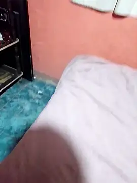 Snapshot of luuiss12 chatting on February 20, 6:26 am luuiss12 online show from February 20, 6:26 am