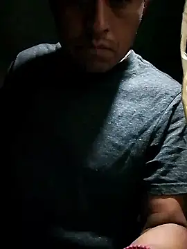 Snapshot of luuiss12 chatting on March 2, 5:08 am luuiss12 online show from March 2, 5:08 am