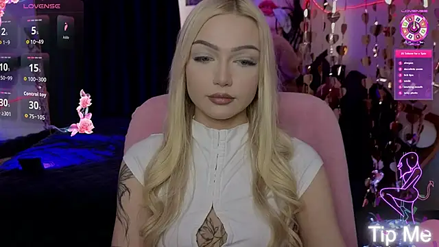 LinaLirian online show from June 3, 2:33 pm