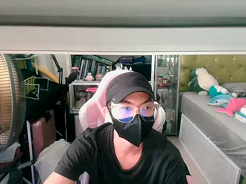 Snapshot of sky69fatfat chatting on February 25, 3:38 am sky69fatfat online show from February 25, 3:38 am