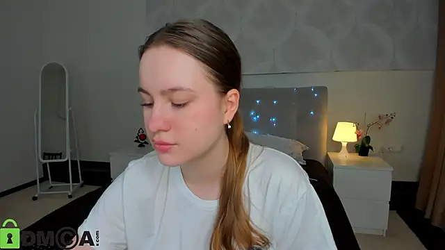 Candy Cansew online show from December 15, 9:24 am