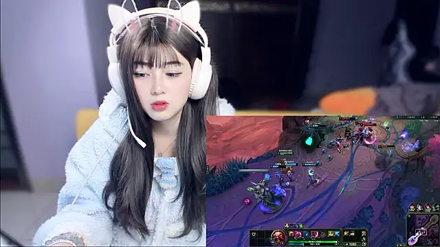 Snapshot of yuki3366 chatting on March 1, 7:43 am yuki3366 online show from March 1, 7:43 am