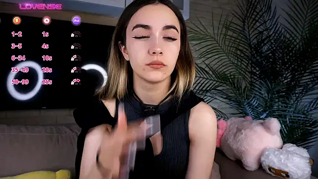 CupSizeGirl online show from September 14, 4:06 pm