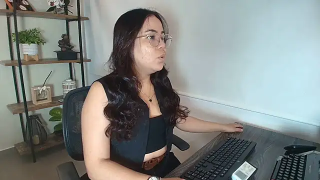  Victoria Collins online show from March 28, 11:43 am