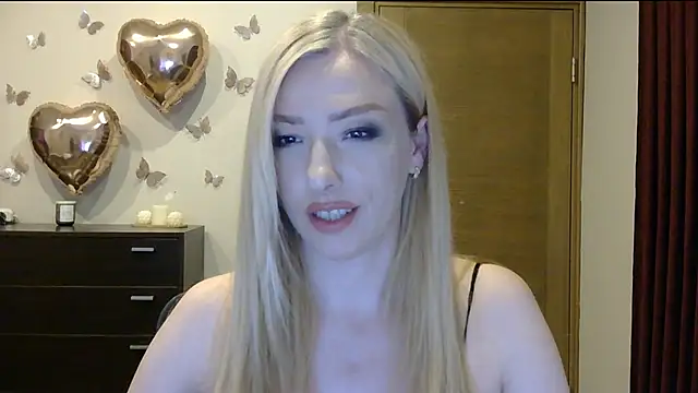 Snapshot of Wild_Silk_Desire chatting on June 22, 4:26 pm Wild Silk Desire online show from June 22, 4:26 pm