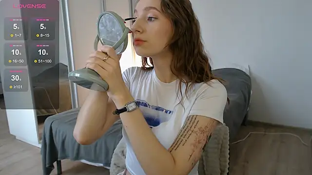 DreamHale  online show from December 18, 11:49 am