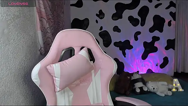 Snapshot of abbie_jensen_ chatting on February 24, 4:32 am abbie jensen online show from February 24, 4:32 am