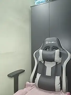 Isha Sax online show from February 3, 12:54 pm