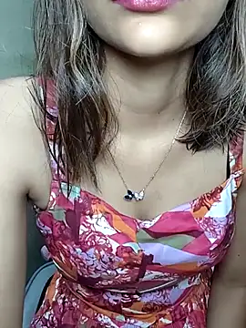 Isha Sax online show from February 6, 7:23 am