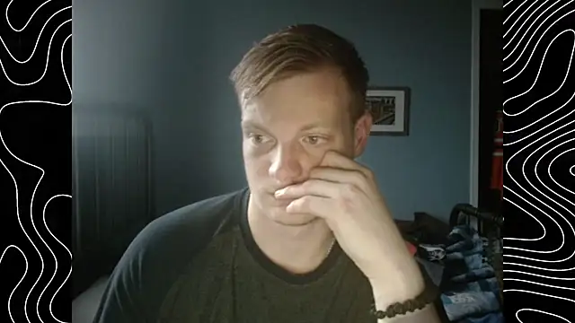 Snapshot of lustylyndon chatting on December 4, 4:16 pm lustylyndon online show from December 4, 4:16 pm