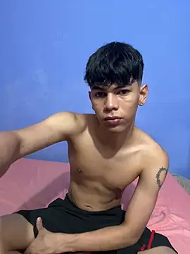 Snapshot of Baby_boy14 chatting on April 14, 12:16 am Baby boy14 online show from April 14, 12:16 am