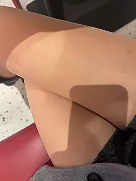 xiaoyuan01 online show from March 12, 1:56 am