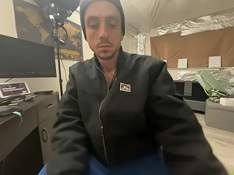 bigthingss69 online show from June 5, 1:23 am
