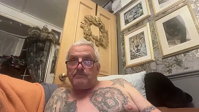 poggles online show from July 16, 9:43 pm