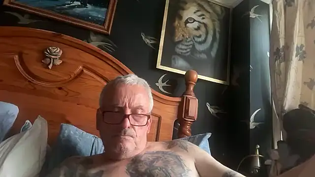 poggles online show from July 17, 7:41 pm