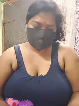 Snapshot of Liyaa_24 chatting on July 17, 5:07 pm Liyaa 24 online show from July 17, 5:07 pm