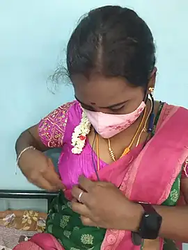 Snapshot of Tamil_riyalini12 chatting on June 6, 4:39 am Tamil riyalini12 online show from June 6, 4:39 am