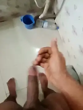 Snapshot of zim200 chatting on April 5, 5:48 am zim200 online show from April 5, 5:48 am