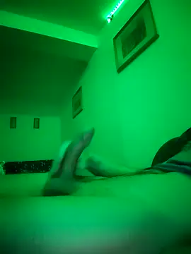 Snapshot of MrThomas31 chatting on March 13, 6:20 am MrThomas31 online show from March 13, 6:20 am